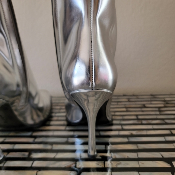 Calvin Klein 205W39NYC Windora Silver Lace Up Heel - Picture 5 of 9